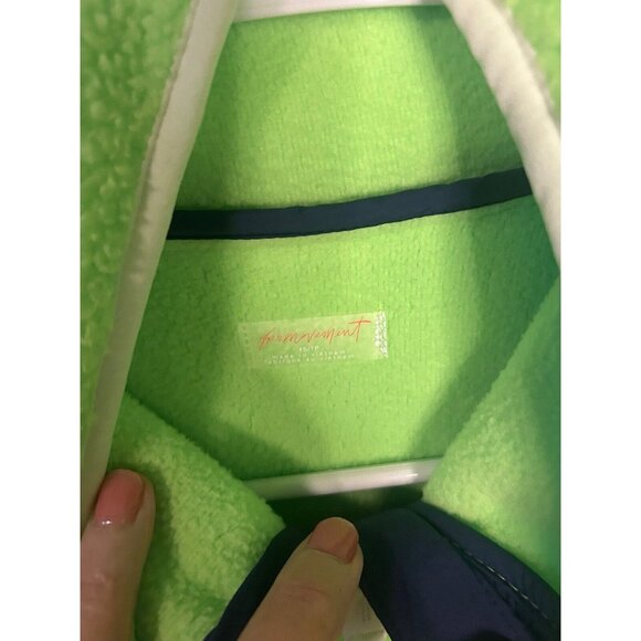 Free People Movement Hit The Slopes Green Sherpa Fleece Vest XS NEW W/TAGS! - Picture 5 of 6
